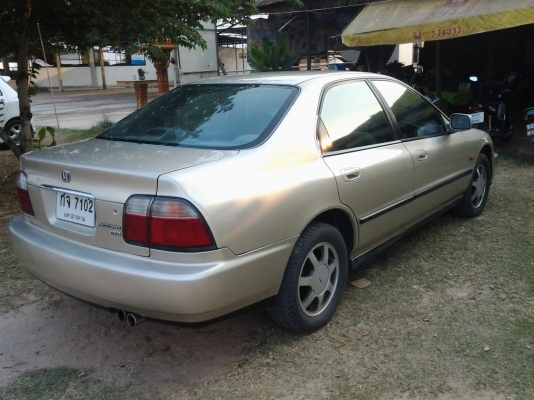 ขายรถเก๋ง แอคคอด ไฟท้าย2ก้อน ปี 1996 ไม่เคยติดแก๊ส