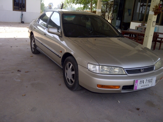 ขายรถเก๋ง แอคคอด ไฟท้าย2ก้อน ปี 1996 ไม่เคยติดแก๊ส