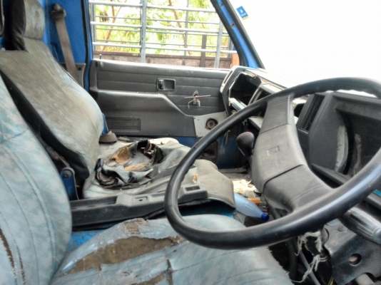 ขาย 6 ล้อช่วงยาว อีซูซุ NPR61 เครื่อง 4BG 125 แรง