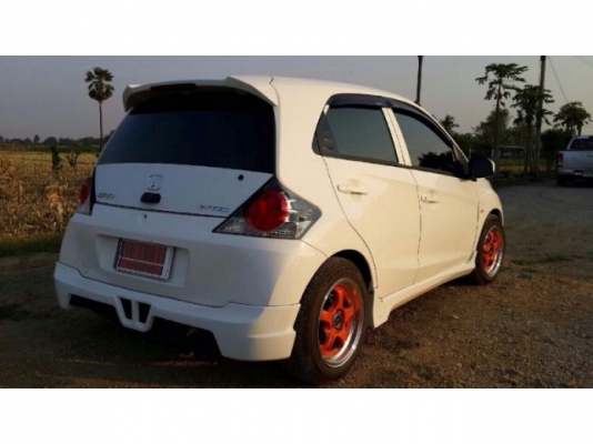 HONDA BRIO 1.2 AT ปี 2012 สีขาว HONDA BRIO 1.2 AT ปี 2012 สีขาว