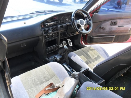 ขายรถโตโยต้า โคโรล่า ปี90 เครื่อง1.3 เกียร์ธรรมดา ภายในสวยๆ เดิมๆ สะอาด วิทยุCD แอร์เย็น ภายนอกสีเต็มเงา มีริ้วรอยบ้าง รถขับดี ประหยัดครับ ขายถูกครับ