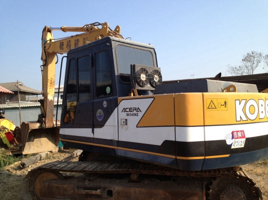 EXCAVETOR KOBELCO SK045-2