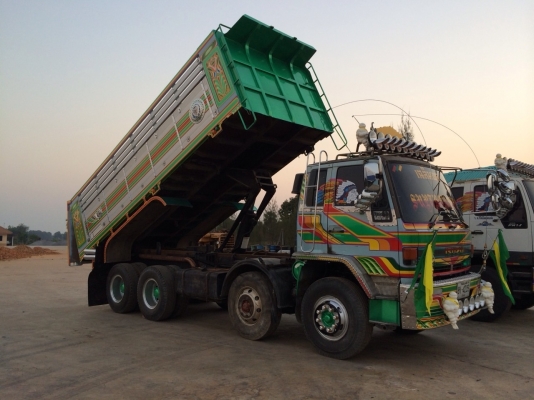 ขายด่วนสิบล้อดั้มสองเพลา240นางฟ้าแท้ๆ ขายด่วนสิบล้อดั้มสองเพลา240นางฟ้าแท้ๆ