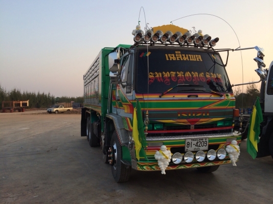 ขายด่วนสิบล้อดั้มสองเพลา240นางฟ้าแท้ๆ ขายด่วนสิบล้อดั้มสองเพลา240นางฟ้าแท้ๆ