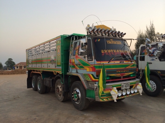 ขายด่วนสิบล้อดั้มสองเพลา240นางฟ้าแท้ๆ ขายด่วนสิบล้อดั้มสองเพลา240นางฟ้าแท้ๆ