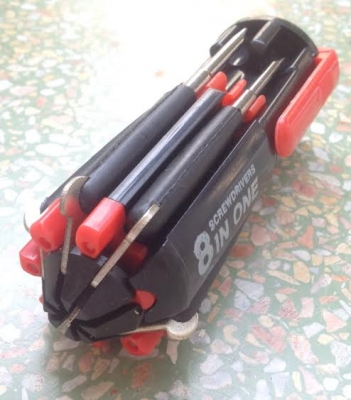 // เครื่องมือ Multi-Screwdriver Torch ( 8 IN 1 ) ใช้งานได้หลากหลาย //
