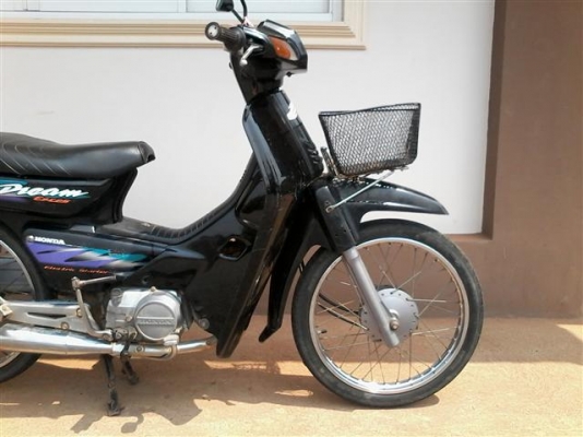 ขายดรีมทูทะเบียนพร้อมโอนรถปี 39 ทะเบียนขาดปี 51 รถเจ้าของมือเดียวออกร้านเครื่องดีมากควันไม่ขาวเครื่องไม่ดัง