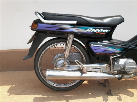 ขายดรีมทูทะเบียนพร้อมโอนรถปี 39 ทะเบียนขาดปี 51 รถเจ้าของมือเดียวออกร้านเครื่องดีมากควันไม่ขาวเครื่องไม่ดัง