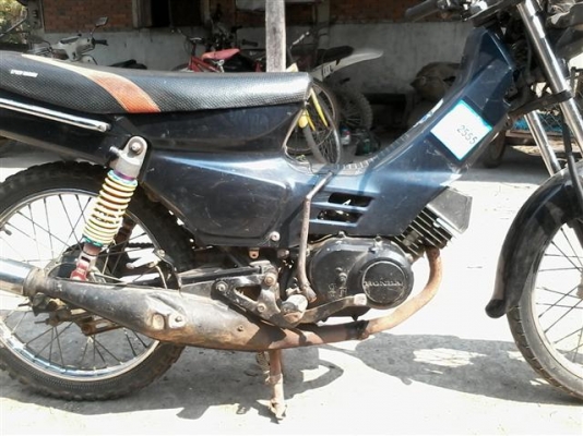 ขายโนวาทะเบียนพร้อมโอนรถปี 31 ทะเบียนขาดปี 55 เครื่องเดิมยังแน่นๆเก็บอีกกน่อยสวยเลย