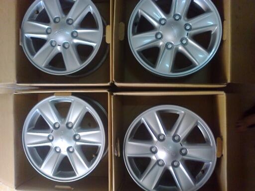 แม็กซ์ป้าวออนนิวอีซุซุ16สภาพป้ายแดงกิ๊กๆ