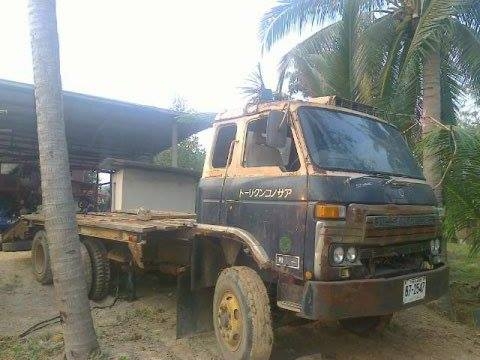 ***ขายแล้วครับขอบคุณ Truck2hand ขาย10ล้อ2เพลาท้ายลาดขึ้นแบคโฮ200 NISSAN UD CW30M PE6230แรง เครื่องแน่นดีแรง ช่วงล่างดีคัสซีสวยเดิม ไม่ปะไม่ดาม หางสภาพดี เหล็กไอบีมหน้า6 ไม่ผุ หัวเก๋งดี ภายในโอเคคอนโซลดี พ.พาวเวอร์ เบรคทริฟฟี่ ยางดี6เส้น พอใช้4เส้น เพลาข้า