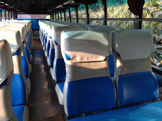 ขายรถบัสยี่ห้อเบนซ์ เครื่องเบนซ์ สภาพดีพร้อมใช้งาน 550,000 บาท สนใจโทร. 089-2063520 / 081-8101761