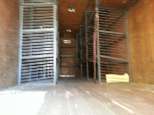 รถฮีโน่ 10 ล้อ ตู้แห้ง 220 แรงม้า. ปี 48  สนใจติดต่อ 081 - 6079515