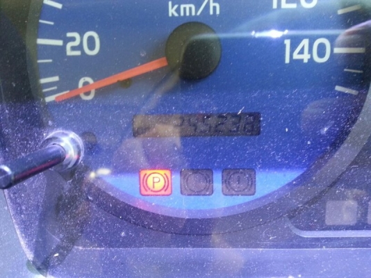 รถฮีโน่ 10 ล้อ ตู้แห้ง 220 แรงม้า. ปี 48  สนใจติดต่อ 081 - 6079515