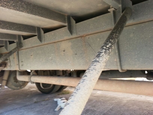 รถฮีโน่ 10 ล้อ ตู้แห้ง 220 แรงม้า. ปี 48  สนใจติดต่อ 081 - 6079515