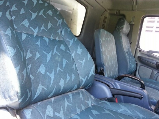 รถฮีโน่ 10 ล้อ ตู้แห้ง 220 แรงม้า. ปี 48  สนใจติดต่อ 081 - 6079515