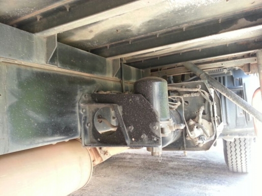 รถฮีโน่ 10 ล้อ ตู้แห้ง 220 แรงม้า. ปี 48  สนใจติดต่อ 081 - 6079515