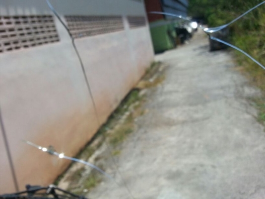 รถฮีโน่ 10 ล้อ ตู้แห้ง 220 แรงม้า. ปี 48  สนใจติดต่อ 081 - 6079515