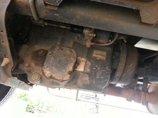 รถฮีโน่ 10 ล้อ ตู้แห้ง 220 แรงม้า. ปี 48  สนใจติดต่อ 081 - 6079515