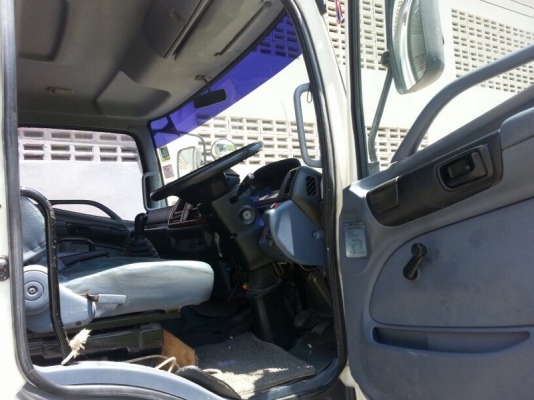 รถฮีโน่ 10 ล้อ ตู้แห้ง 220 แรงม้า. ปี 48  สนใจติดต่อ 081 - 6079515