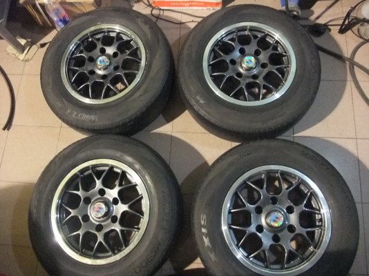 แม็กขอบ 15 6รู ทำสีมาใหม่ ไม่เคยซ่อม ไม่เคยดุ้ง สภาพสวยๆ