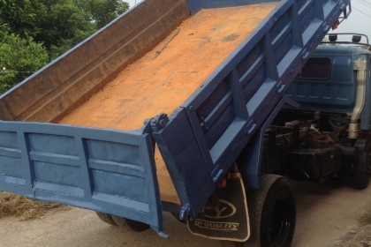 ISUZU หกล้อดัมพ์ ขับดีมาก รถห้างแท้ปี 37 NPR เครื่อง 185 เกียรใหญ่ 6 เกียร เฟืองท้าย F คลัซซี่ดีไม่มีผุ รถใช้งานอยู่ขายตามสภาพ 520,000