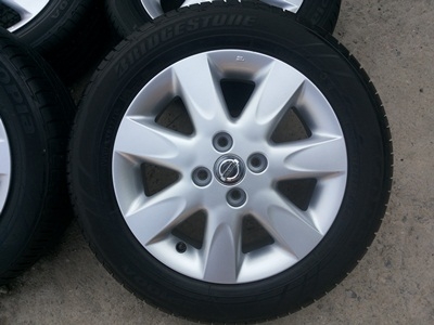 ขายล้อแม็กNISSAN March ขอบ 15 พร้อมยาง 1 ชุด