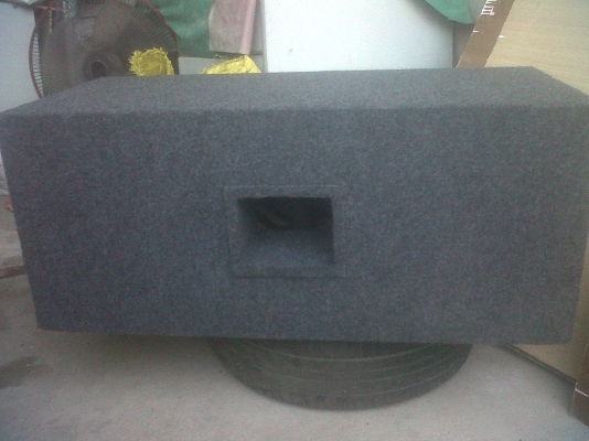 ตู้ลำโพงซับใส่รถเก๋งพึ่งตีตู้มาไม่ถึง2เดือนขายเพราะจะเอารถไปติดแก๊ส