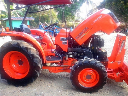 ขายรถไถคูโบต้า KUBOTA L 3608 (4WD) ขนาด 36 แรง