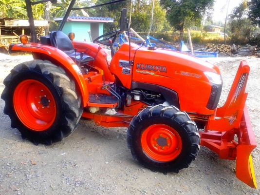 ขายรถไถคูโบต้า KUBOTA L 3608 (4WD) ขนาด 36 แรง