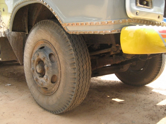 ่10 ล้อ  1 เพลา  เครื่อง 6 BD 1 165  แรง  280,000 บาท