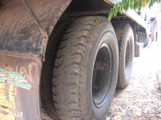 ่10 ล้อ  1 เพลา  เครื่อง 6 BD 1 165  แรง  280,000 บาท