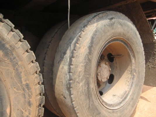 ่10 ล้อ  1 เพลา  เครื่อง 6 BD 1 165  แรง  280,000 บาท