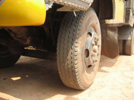 ่10 ล้อ  1 เพลา  เครื่อง 6 BD 1 165  แรง  280,000 บาท