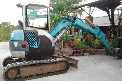 ขายด่วนแมคโคร KOBELCO SK30UR-2 เก่านอกแท้ๆ ราคาถูกมากๆครับ