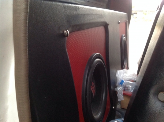 รถTOYOTA hiro4x4ยาง37นิ้ว เครื่องKZ3000เทอร์โบ วินซ์หน้าหลัง