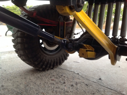 รถTOYOTA hiro4x4ยาง37นิ้ว เครื่องKZ3000เทอร์โบ วินซ์หน้าหลัง