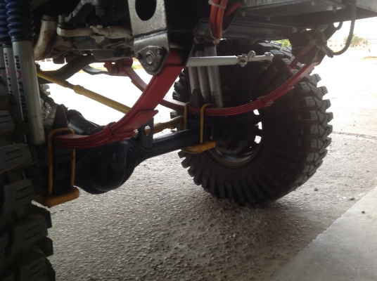 รถTOYOTA hiro4x4ยาง37นิ้ว เครื่องKZ3000เทอร์โบ วินซ์หน้าหลัง