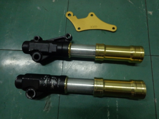 ขายกระบอกโช้ค ฮอนด้าคลิก 2 คู่ เหมาๆ 300 ถ้วน ขายกระบอกโช้ค ฮอนด้าคลิก 2 คู่ เหมาๆ 300 ถ้วน