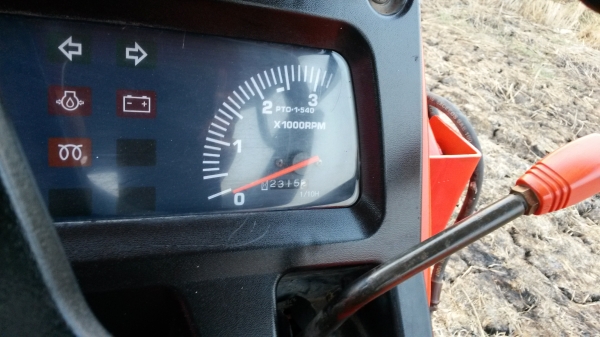 ขายด่วนๆๆๆ L4508+ใบดันคานบนยกสูงแปลงเป็นใบตักบุ้งกี๋ได้ครับ แถมผาน 6 ให้อีกตัว