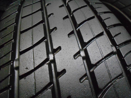 ขายยาง Dunlop SP2030 185/60/15 ปลายปี 12 สวยๆ 1 คู่/ใส่-ถ่วงฟรีค่ะ