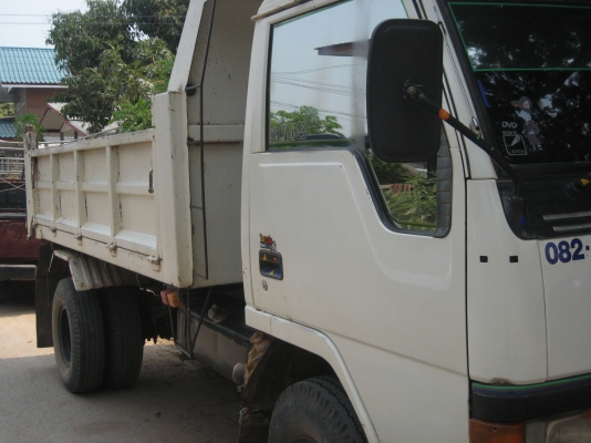 ดัมท์ MITSUBISHI 115  แรง  485,000