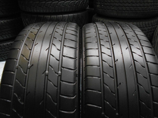 ขายยาง Yokohama 215/45/18 กลางปี 11 สวยๆ 1 คู่/ใส่-ถ่วงฟรีค่ะ ขายยาง Yokohama 215/45/18 กลางปี 11 สวยๆ 1 คู่/ใส่-ถ่วงฟรีค่ะ