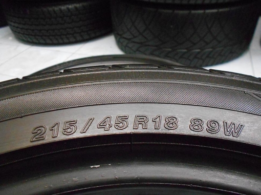 ขายยาง Yokohama 215/45/18 กลางปี 11 สวยๆ 1 คู่/ใส่-ถ่วงฟรีค่ะ ขายยาง Yokohama 215/45/18 กลางปี 11 สวยๆ 1 คู่/ใส่-ถ่วงฟรีค่ะ