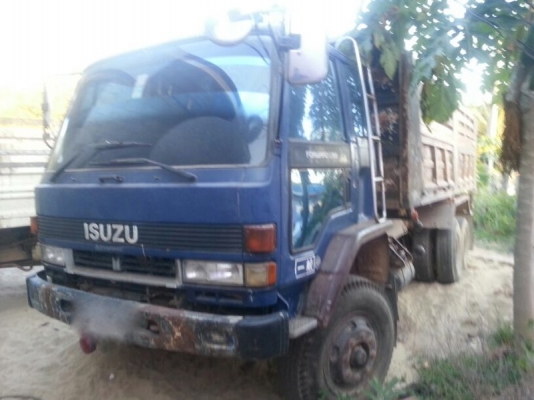 รถอีซูซุ 10 ล้อดั้ม  เปลื่ยนเครื่อง 230 แรงม้า. ( * ไม่มีเล่มทะเบียน. )   สนใจติดต่อ 081 - 6079515