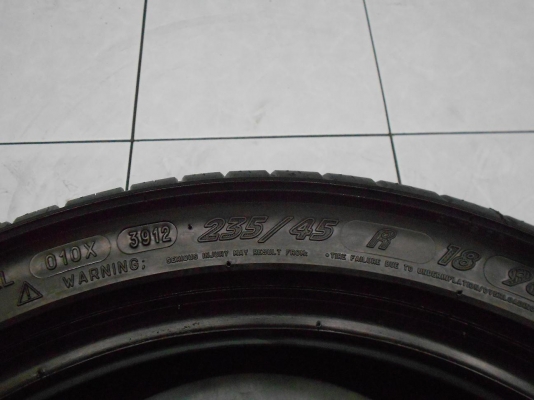 ขายเศษยาง Michelin Pilot sport 3 ขนาด 235/45/18 ป้ายแดง 1 เส้น/ใส่-ถ่วงฟรีค่ะ ขายเศษยาง Michelin Pilot sport 3 ขนาด 235/45/18 ป้ายแดง 1 เส้น/ใส่-ถ่วงฟรีค่ะ