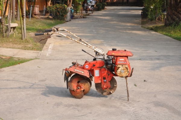 ขายรถพรวนดิน SHIBURA 501สภาพสวยเดิมจากญี่ปุ่น มีเกียร์ แฮนด์ปรับระดับได้ สาดดินได้ดีมาก 12,500เท่านั้น