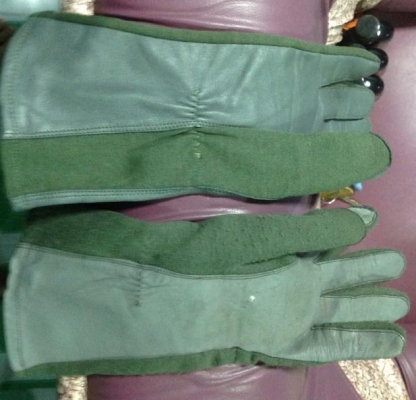 ชุดบิน/ถุงมือบิน มือสอง