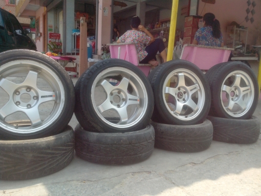 ขายmismo พร้อมยาง215/55/17 et20 หน้าตืน7.5 หลัง8.5  ขาย 8500ด่วน