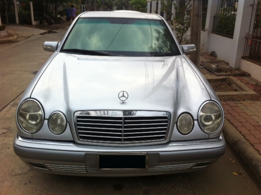 ขายรถเบนซ์ Neweye E230 ปี99 แม็กAMG ไฟหน้า+ไฟท้าย+กระจกมองข้าง LED สีบรอนซ์ รถบ้านสภาพดี (ราคาต่อรองได้)